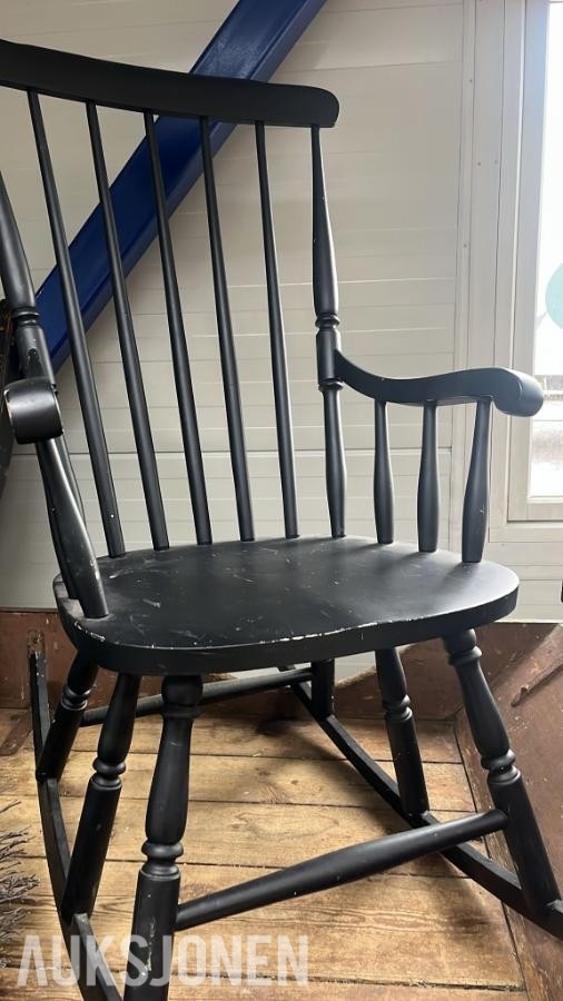 Unik antikk kjerre med innhold – perfekt som dekor / samlerobjekt